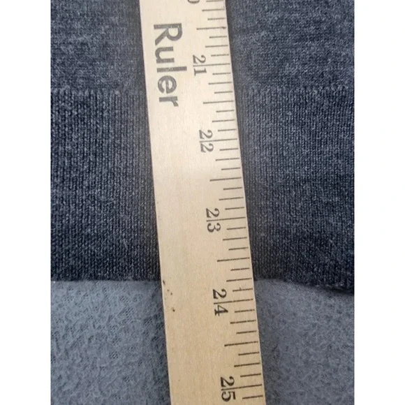 Uniqlo‎ Sweater Mens XL Gray Pure New Wool Crewneck Knit Pullover Lightweight - Picture 8 of 9